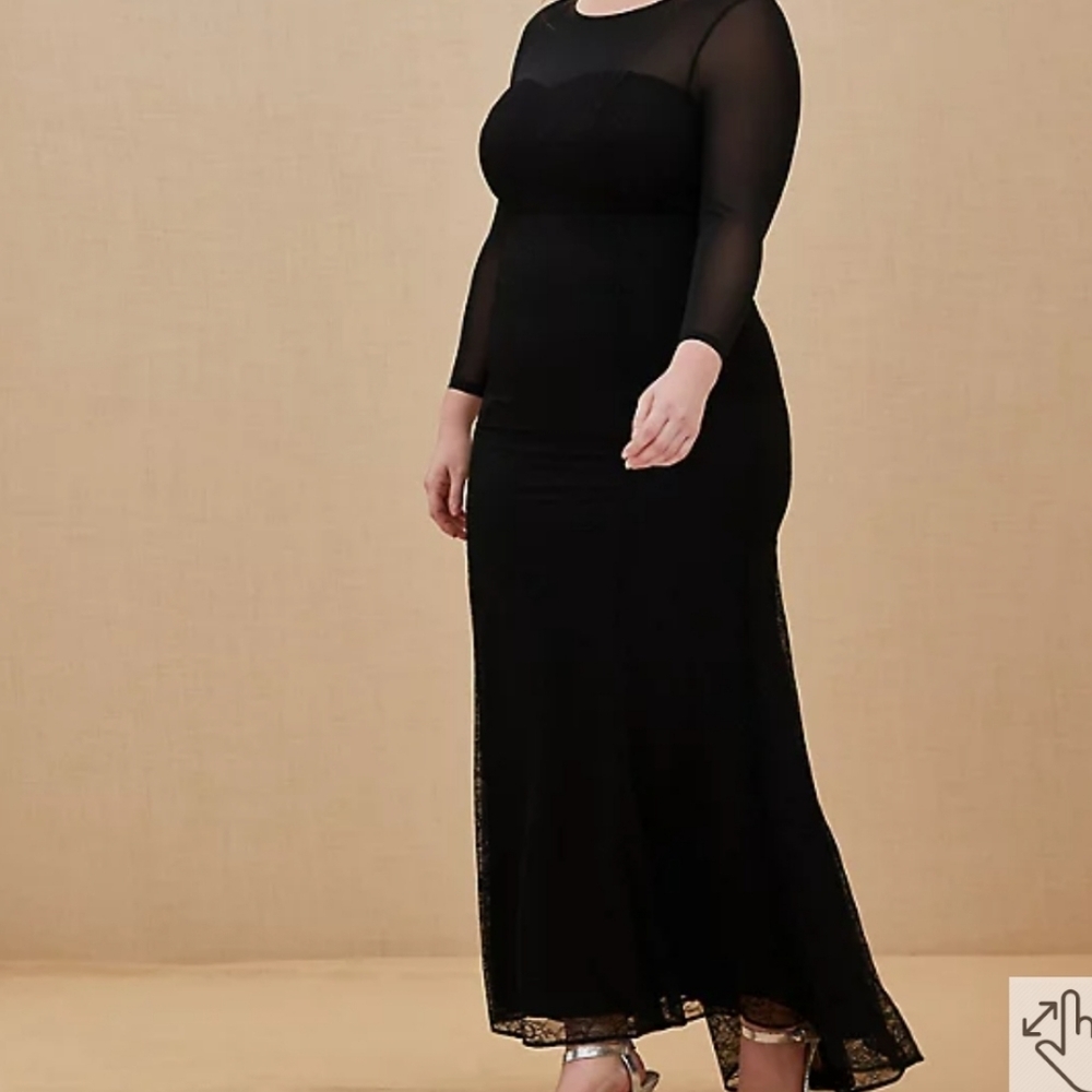 🆕 22W BLACK LACE & MESH ILLUSION FORMAL GOWN